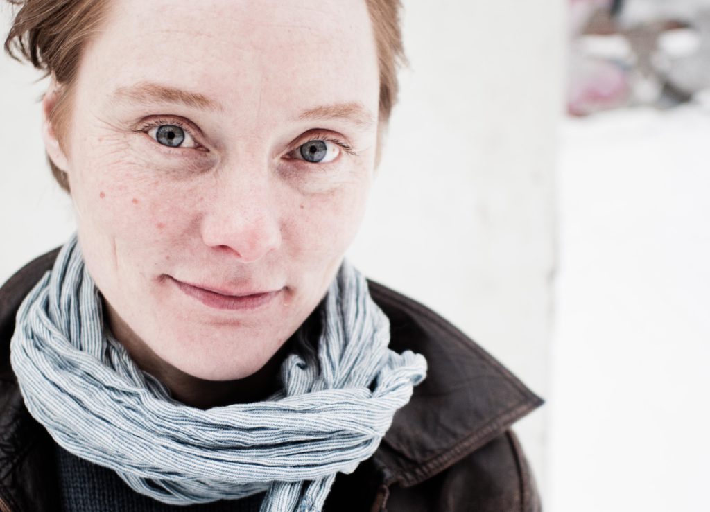 – Med sin forunderlige stemme rager Kristin Berget i norsk samtidspoesi, skrev juryen da de gav Stig Sæterbakkens minnepris til Kristin Berget.