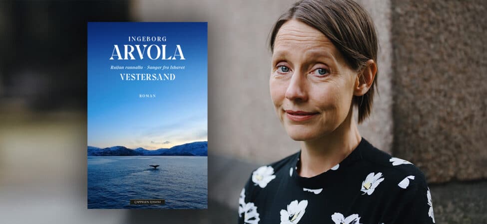 Foto av Ingeborg Arvola med omslaget til boka hennes "Vestersand" lagt oppå.